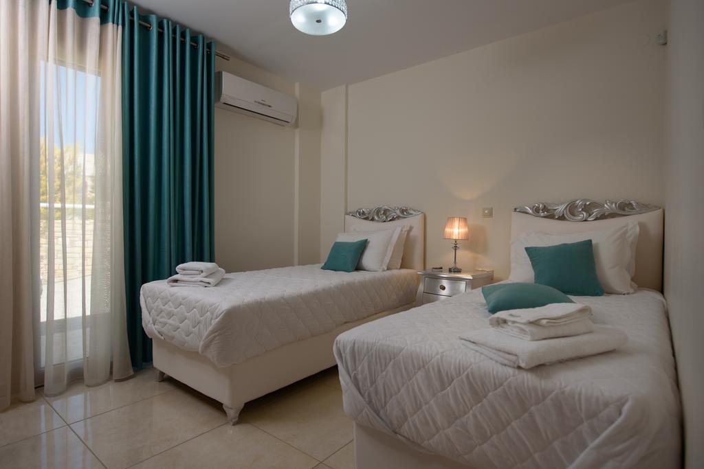 קמילרי Golden Sky Villa מראה חיצוני תמונה