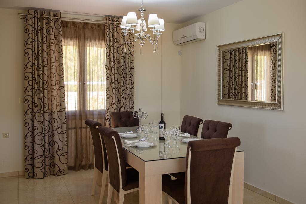 קמילרי Golden Sky Villa מראה חיצוני תמונה